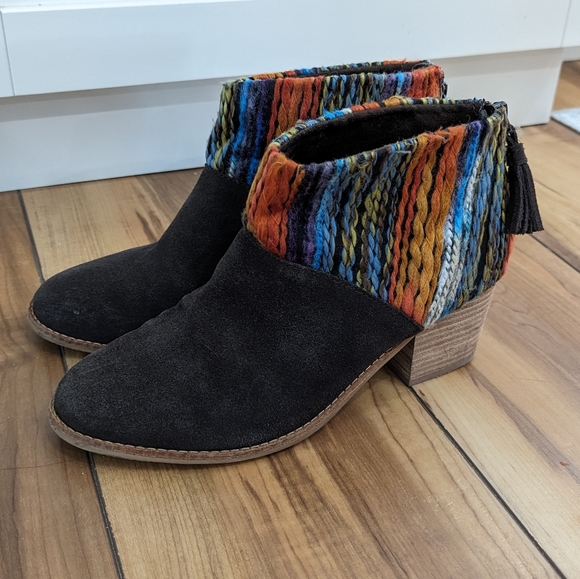TOMS Leila Suede & Wool Bootie [9] - Picture 4 of 8